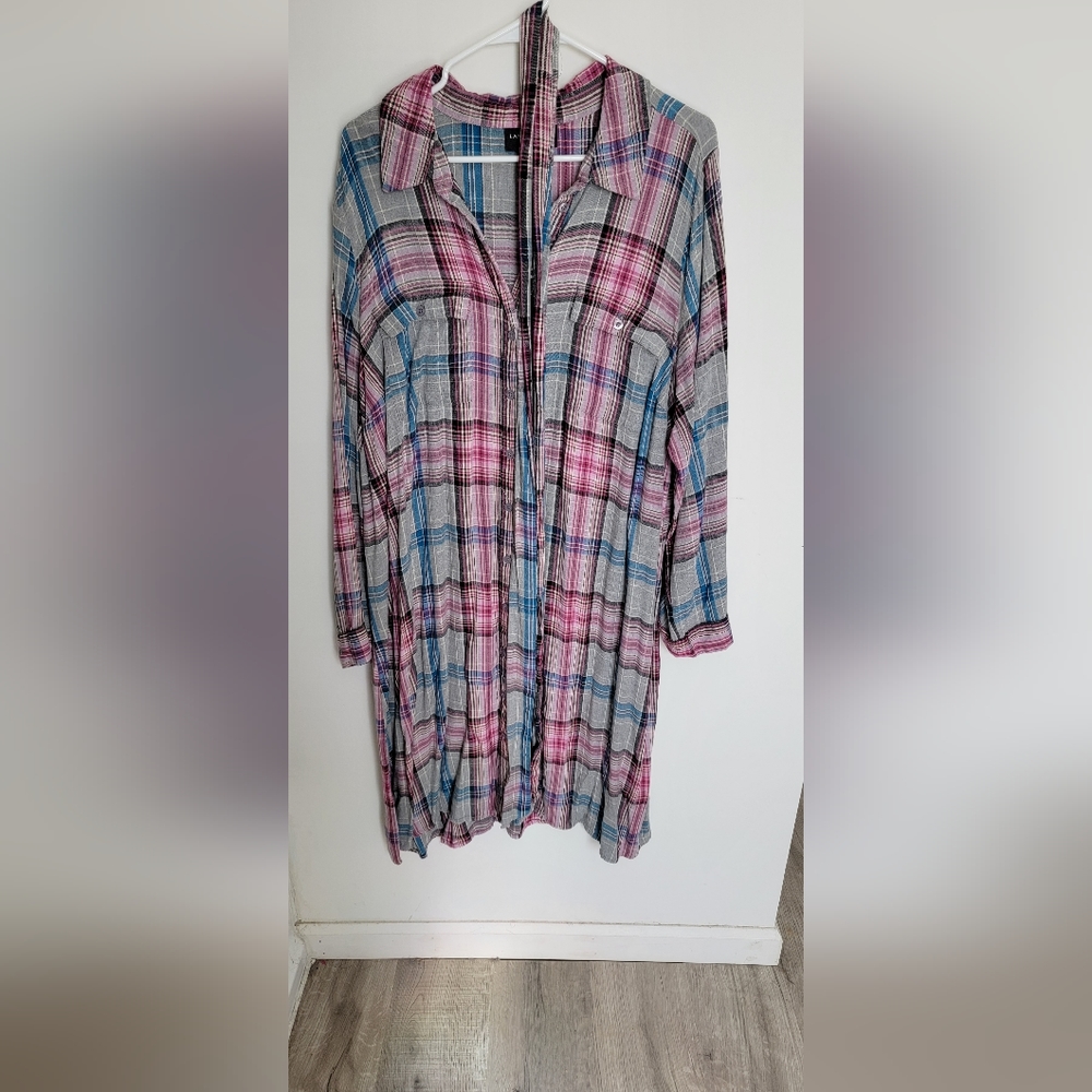 Lane Bryan long sleeve gray,blue,pink plaid claf length dress with sash size 20